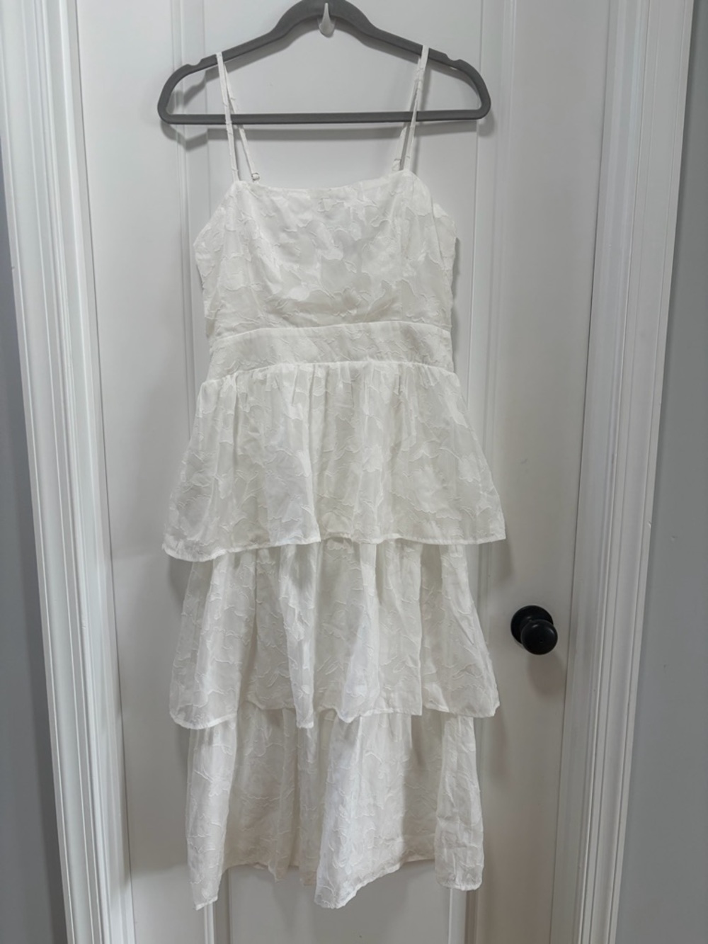Lulus Grace and Beauty NWOT size Large White Burnout Floral Print Tiered Dress - Picture 3 of 14